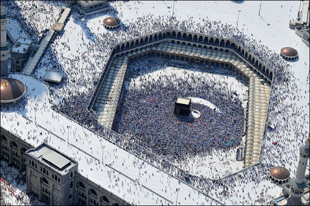 20120509-Kaaba lgrims_head_.jpg